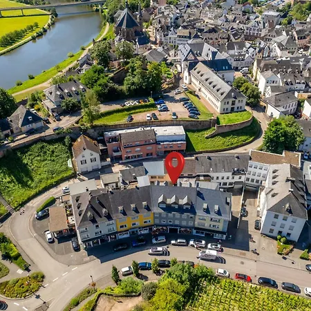 Bonnie Und Kleid Saarburg